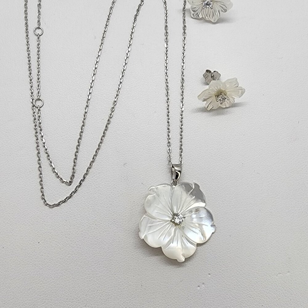 Brand New Sterling Silver 925 Pearl White Flower Earrings Necklace Set - Picture 5 of 7